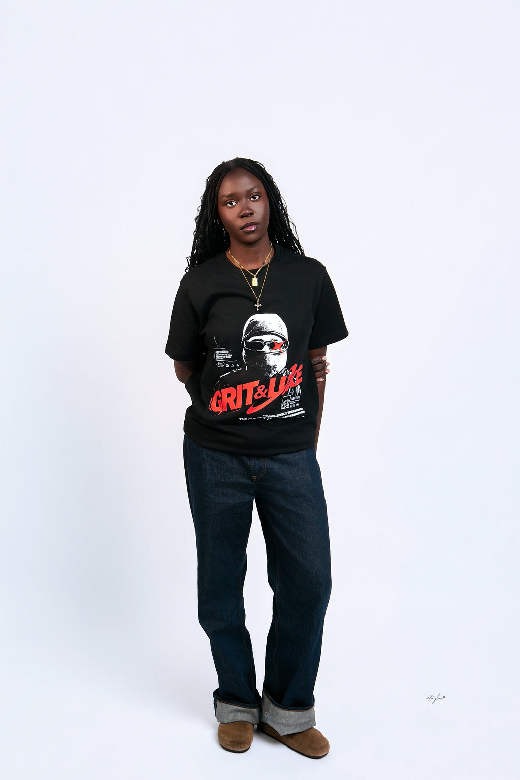Grit & Luxe Fearlessly Independent Graphic Tee – Black